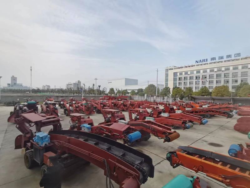 履帶式扒渣機 履帶式扒渣機